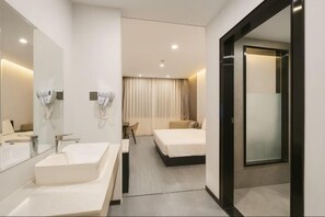 Room - Oriental Hotel (Sihanoukville)