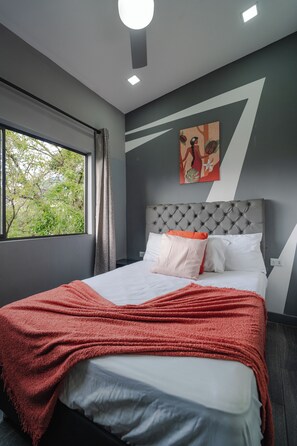 1 chambre, bureau, fer et planche à repasser, accès au Wi-Fi (inclus)