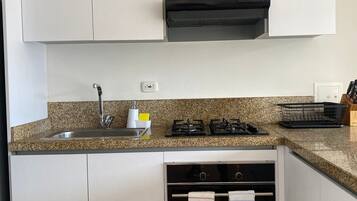 Apartment | Dapur peribadi | Kerusi tinggi