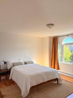3 chambres, accès à Internet, literie fournie