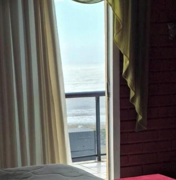 Acesso à internet, roupa de cama
