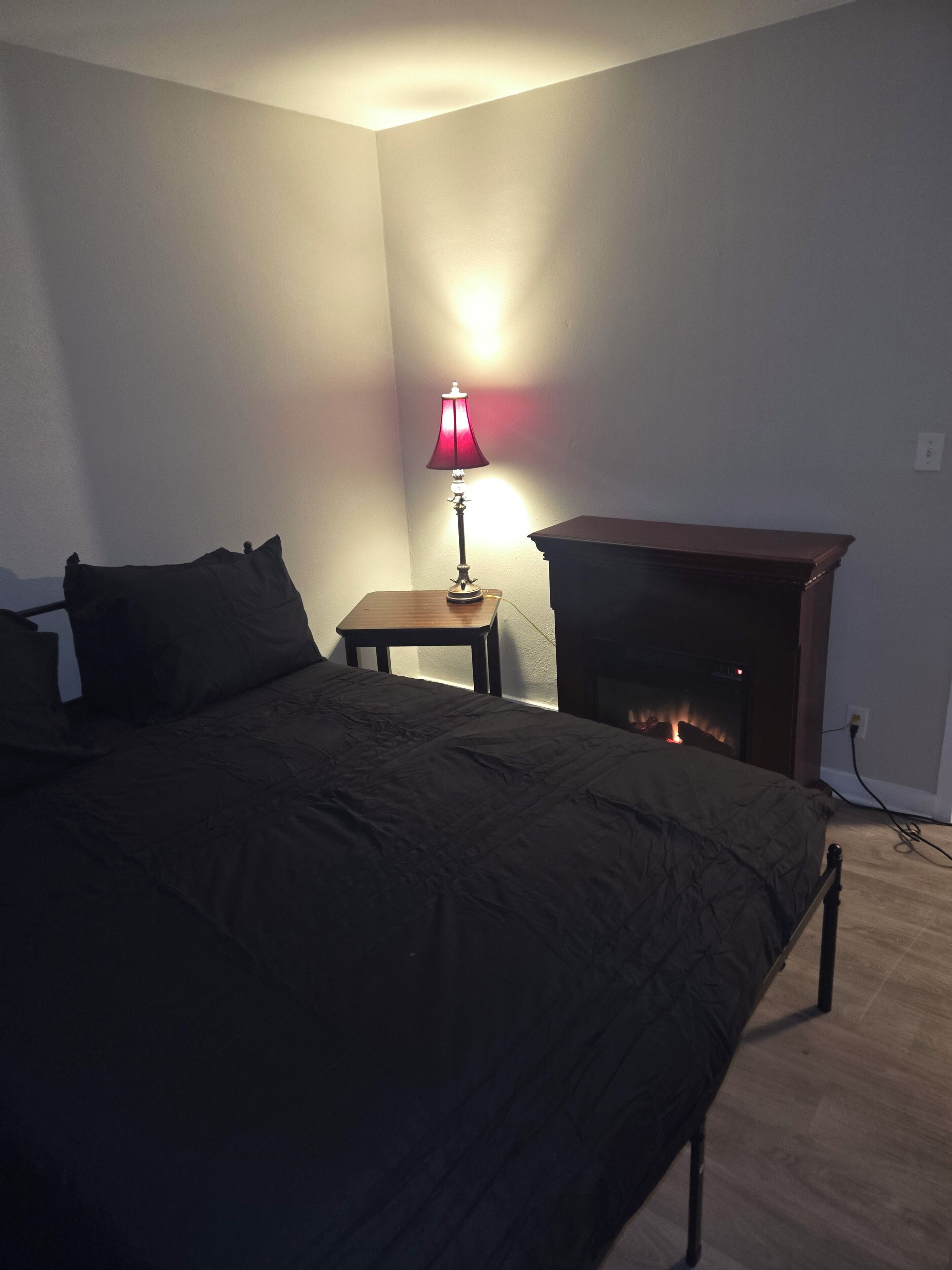 2 quartos, ferros/tábuas de passar roupa, Wi-Fi, roupa de cama