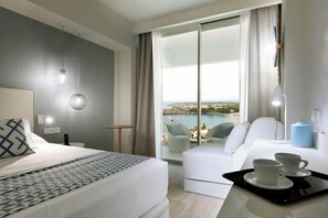 Cribs/infant beds - Palladium Hotel Menorca (Area Metropolitana de Mao)