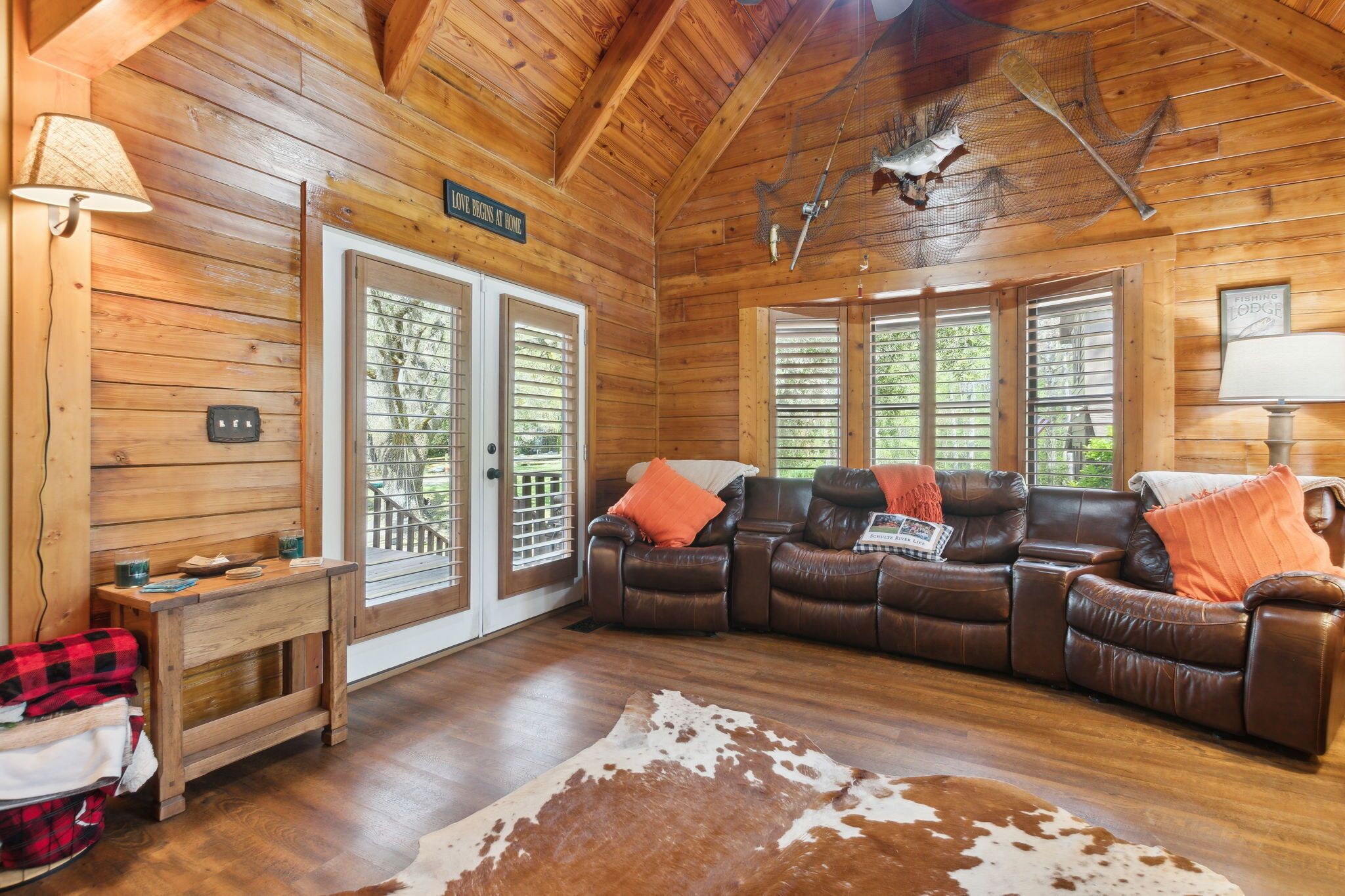 Télévision, cheminée