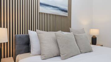 2 bedrooms, individually decorated, individually furnished, free WiFi