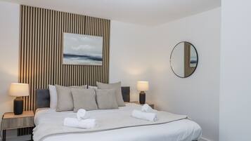 2 bedrooms, individually decorated, individually furnished, free WiFi