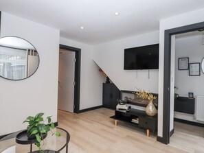 Interior - Milana (Tiverton)