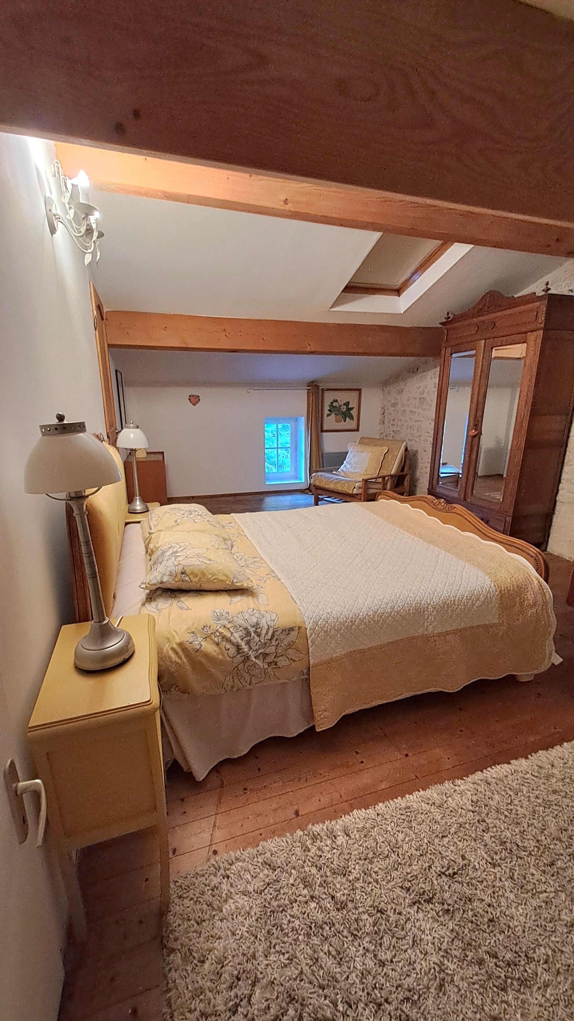 1 chambre, fer et planche à repasser, accès Internet, draps fournis