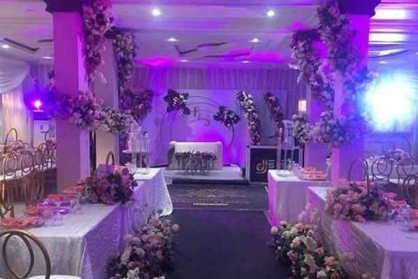 Restaurant - De Firenze Suites (Lagos)