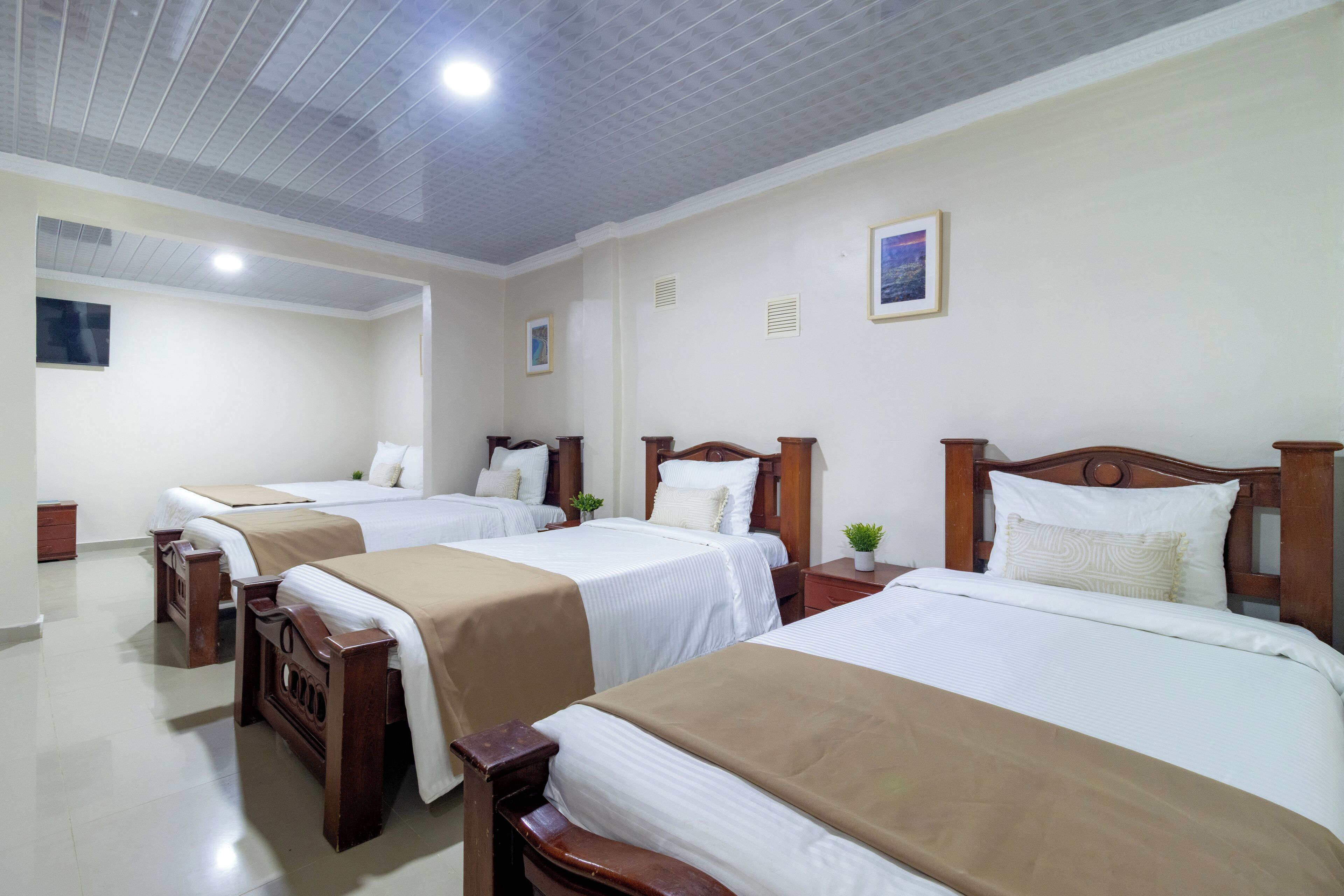 Superior Room, Multiple Beds | WiFi (free), bed sheets