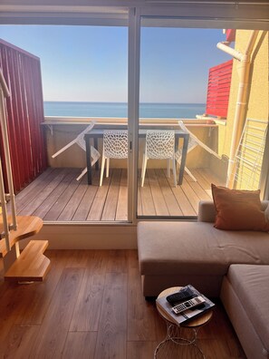 Smart TV - A nugget with a 180° view of the ocean and its splendid sunsets. (Lacanau)