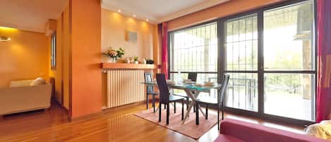 Apartment | 2 bedrooms, Internet