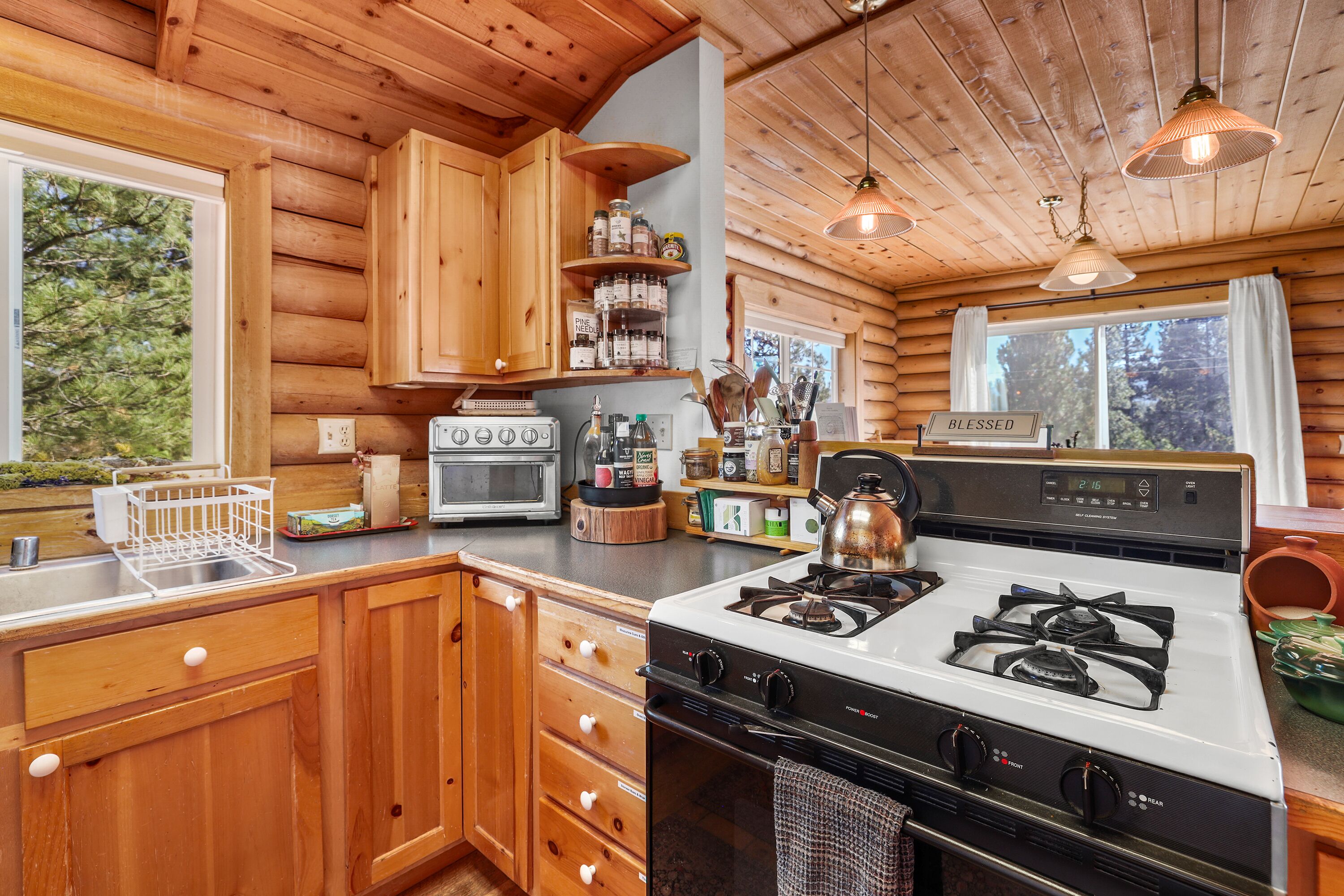 Geladeira, fogão, cooktop, lava-louças