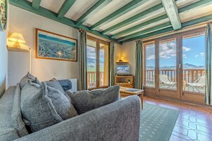 Apartment, 2 Bedrooms, Mountain View, Mountainside | Mountain view