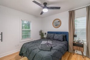 2 soverom, strykejern/-brett, wi-fi og sengetøy