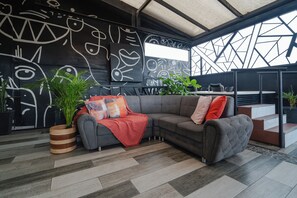 Interior - Luxury Suite - Rooftop, Jacuzzi & Balcony (Medellín)