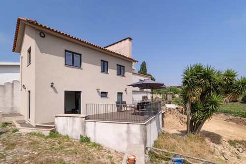 Holiday Home 'Picturesque in Northern Portugal' with Private Garden, Balcony and Wi-Fi