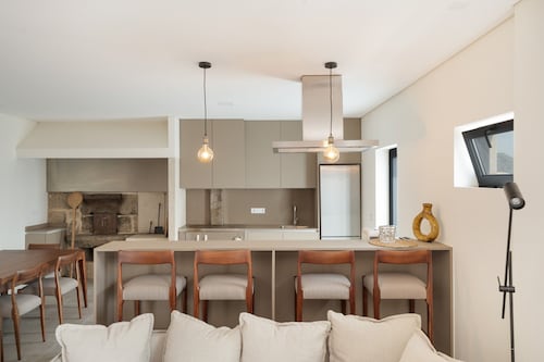 Holiday Home 'Picturesque in Northern Portugal' with Private Garden, Balcony and Wi-Fi