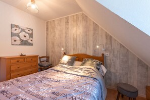 2 habitaciones, tabla de planchar con plancha y wifi