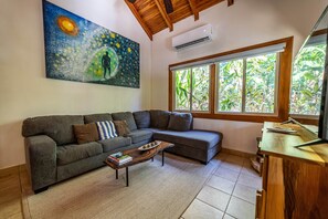 TV - QUIET OASIS | PEACEFUL VILLA IN NOSARA (Nosara)