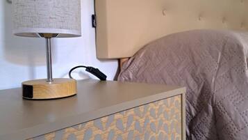 2 bedrooms, bed sheets