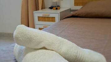 2 bedrooms, bed sheets