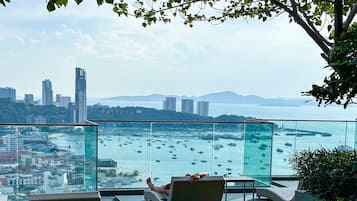 Appartement, 2 chambres, balcon, vue océan | Piscine