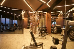 Apartment, 2 Bedrooms, Balcony, Ocean View | Fitness studio