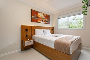 Bügeleisen/Bügelbrett, Internetzugang, Bettwäsche