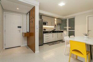 Fridge, microwave, oven, coffee/tea maker