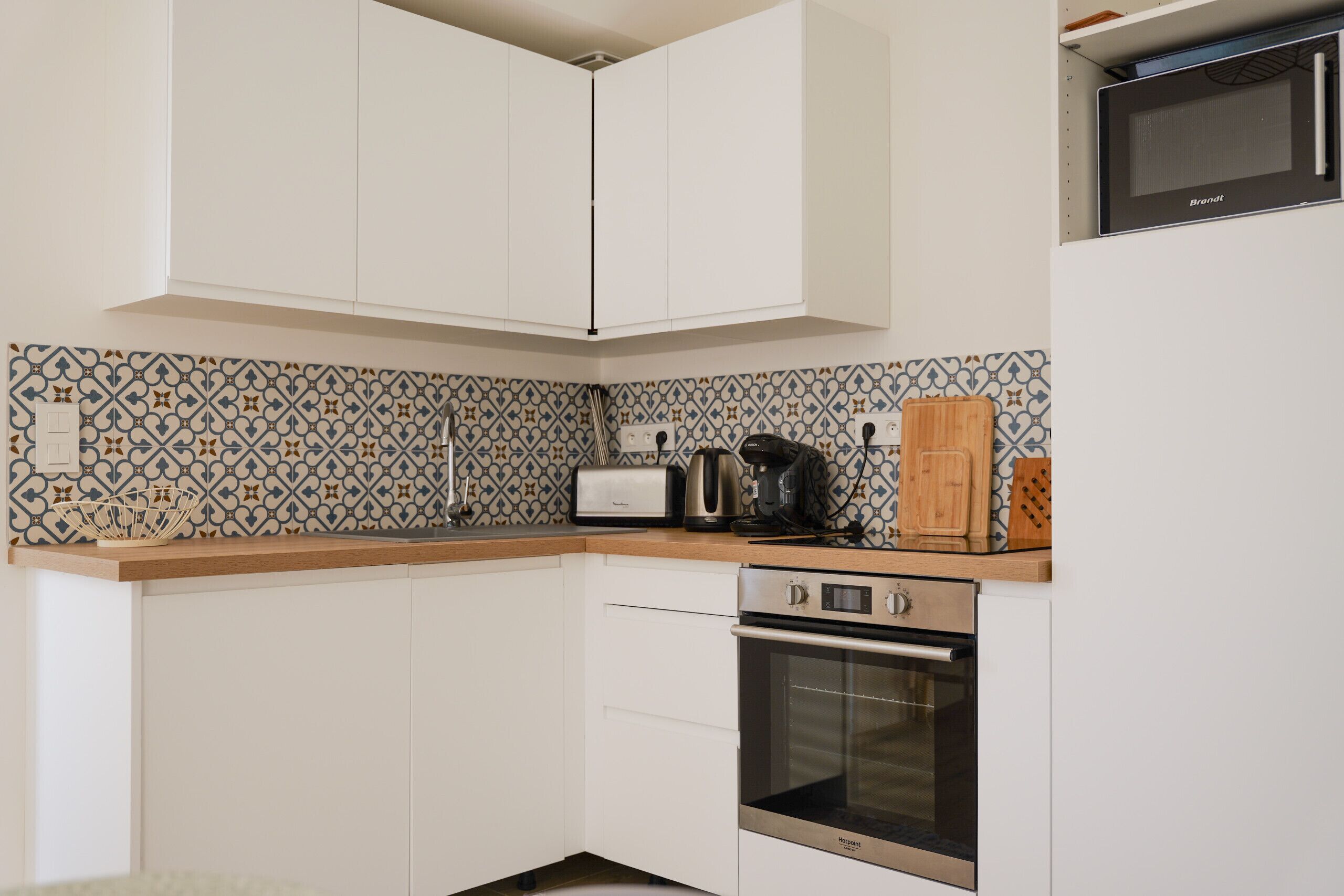 Réfrigérateur, micro-ondes, four, lave-vaisselle