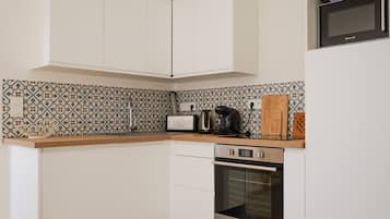 Réfrigérateur, micro-ondes, four, lave-vaisselle