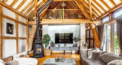 Pass the Keys | The Chilterns Cruck Barn