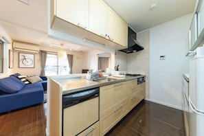 Room - Iris Tokyo ２ (Tokyo)