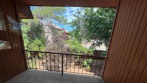Interior - Spacious 2BR Condo w/ Red Rock Views – Near Sedona (Sedona)