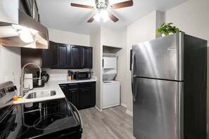 House, Multiple Beds, Kitchen, Garden View (The Luxe Pearl Residences) | Private kitchen