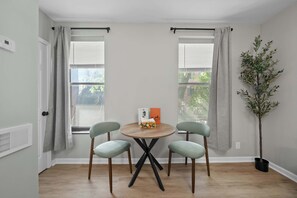 House, Multiple Beds, Kitchen, Garden View (The Luxe Pearl Residences) | Dining - The Luxe Pearl Residences 8ppl (Columbus)