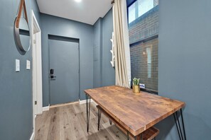 House, Multiple Beds, Kitchen, Garden View (The Luxe Pearl Residences) | Interior - The Luxe Pearl Residences 8ppl (Columbus)