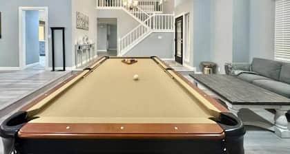 Newly remodeled large family house