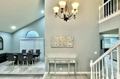 Newly remodeled large family house