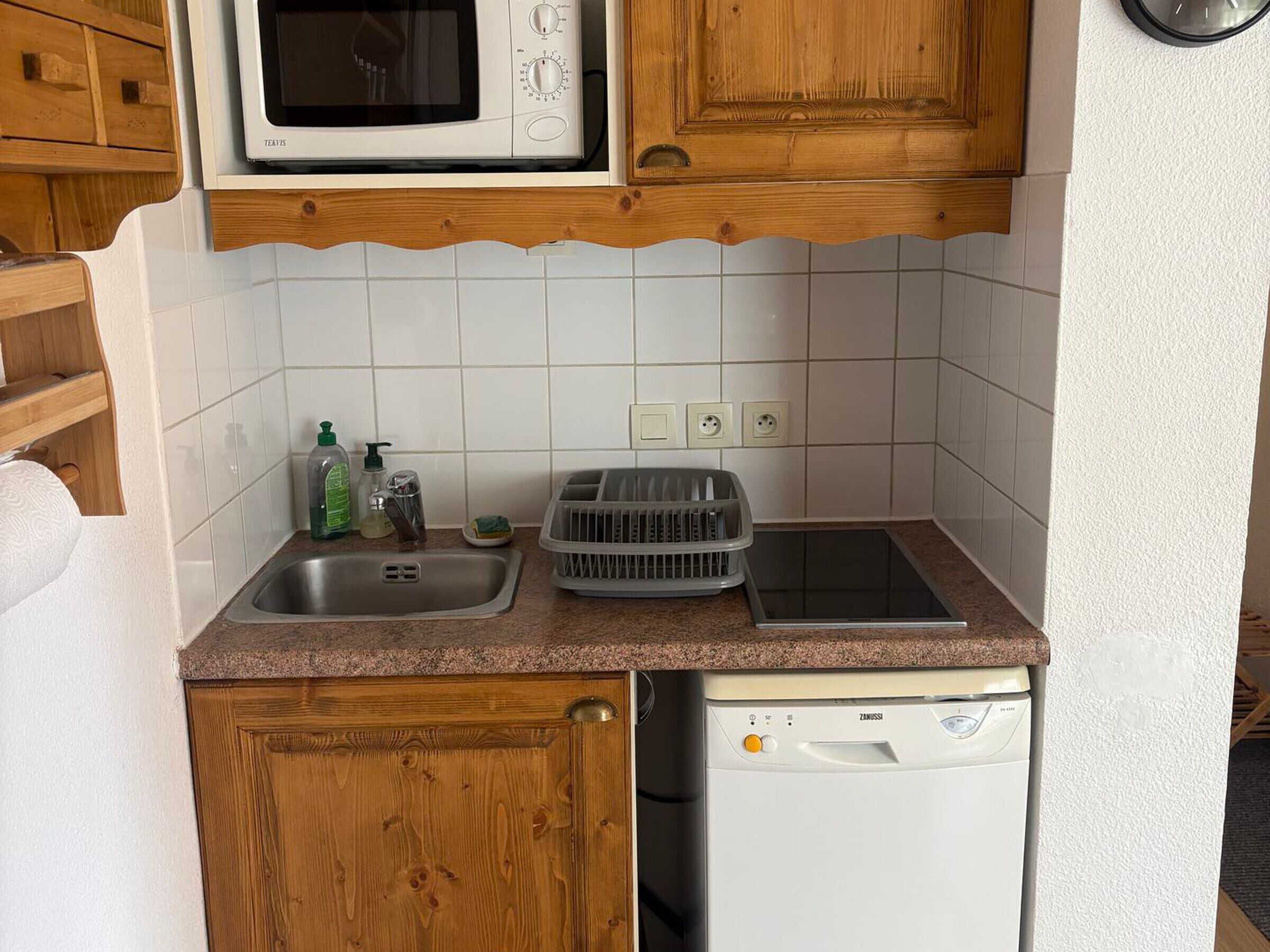 Fridge, microwave, dishwasher