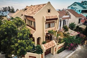 المنشأة من الخارج