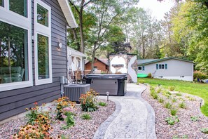 Tina de hidromasaje al aire libre