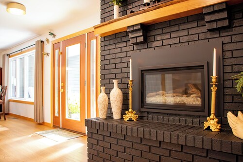 The Lake Holcombe Escape! Modern Comfort Meets Northwoods Adventure.