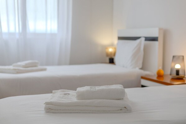 Iron/ironing board, internet, bed sheets - GuestReady – Serene Stay near Ponta Delgada (Arrifes)