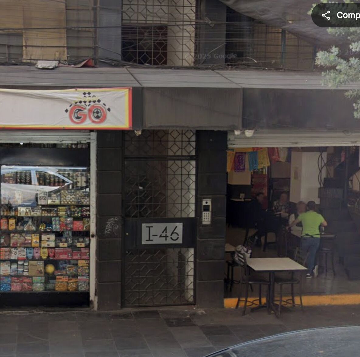 Fachada de la propiedad