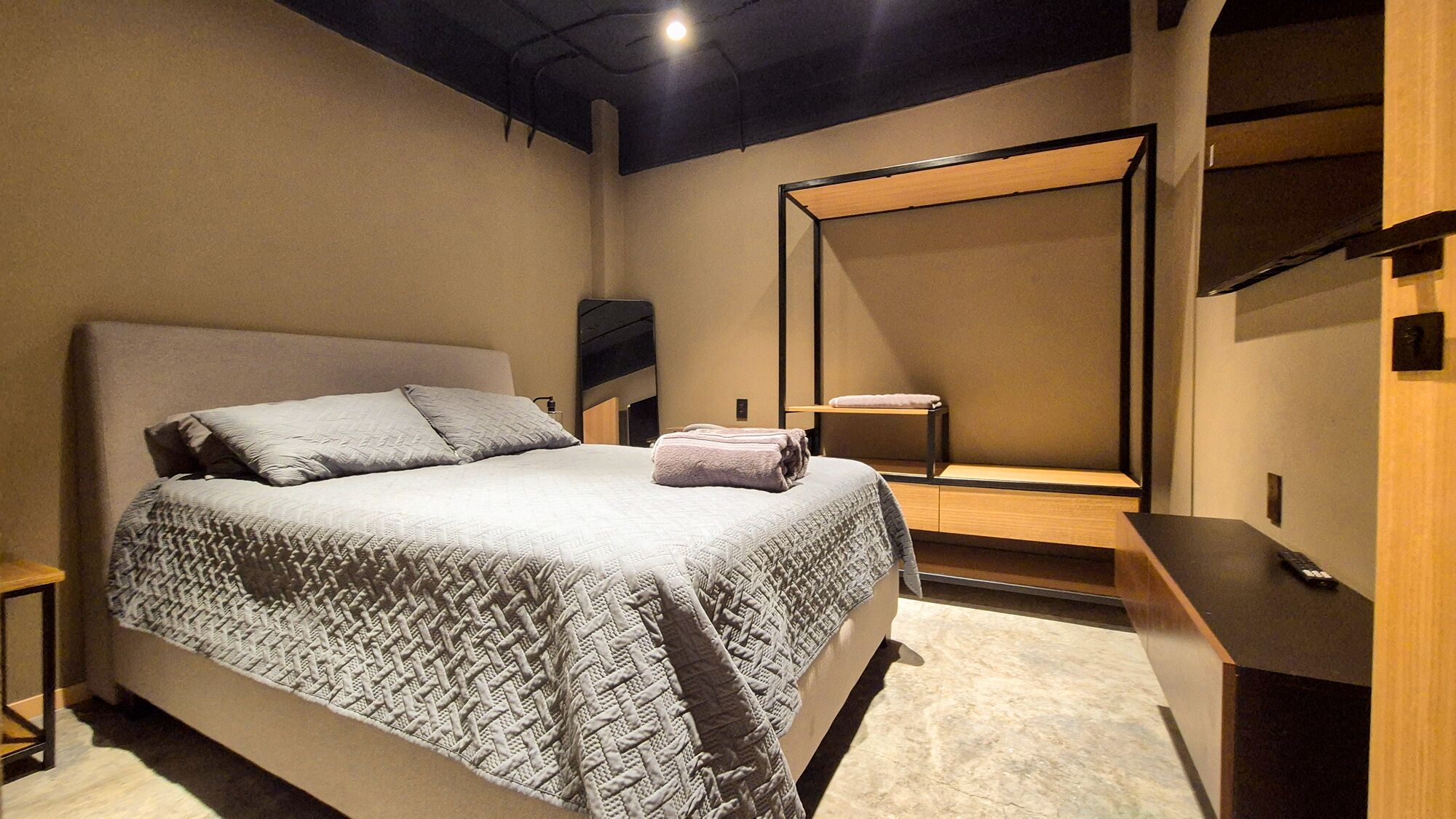 Departamento de lujo, para no fumadores, en edificio contiguo | Tabla de planchar con plancha y wifi gratis 