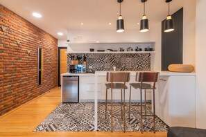 Departamento clásico, 1 cama Queen size, para no fumadores, en edificio contiguo | Cocina privada