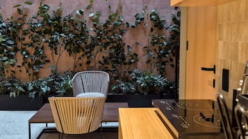 Luxury Apartment, Non Smoking, Annex Building | Private kitchen