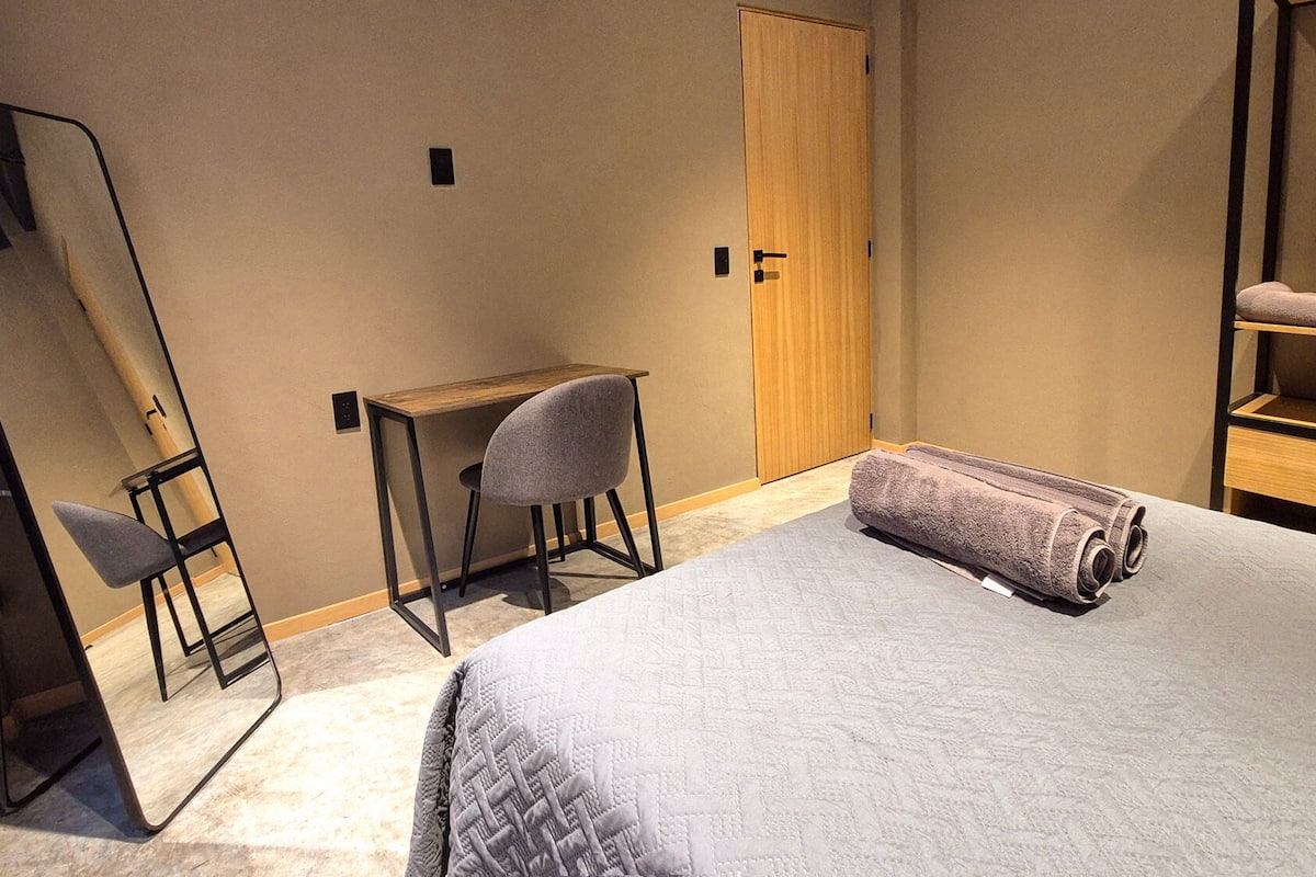 Departamento Deluxe, para no fumadores, en edificio contiguo | Tabla de planchar con plancha y wifi gratis